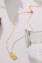 Load image into Gallery viewer, Square Pendant Gold Necklace
