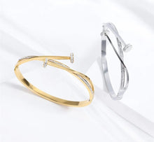 Load image into Gallery viewer, Cubic Zircon 6 Ring Intertwined Bangles
