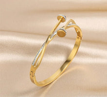 Load image into Gallery viewer, Cubic Zircon 6 Ring Intertwined Bangles
