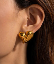 Load image into Gallery viewer, Chunky Gold Heart Earrings
