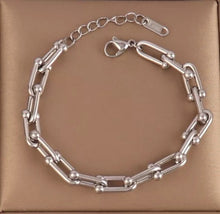 Load image into Gallery viewer, Chain Link Bracelet Gold/ Silver
