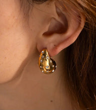 Load image into Gallery viewer, Chunky Waterdrop Gold Earrings with Cubic Zircon
