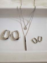 Load image into Gallery viewer, Silver Double Layer Necklace with Sparkly Round and Rectangle Pendant
